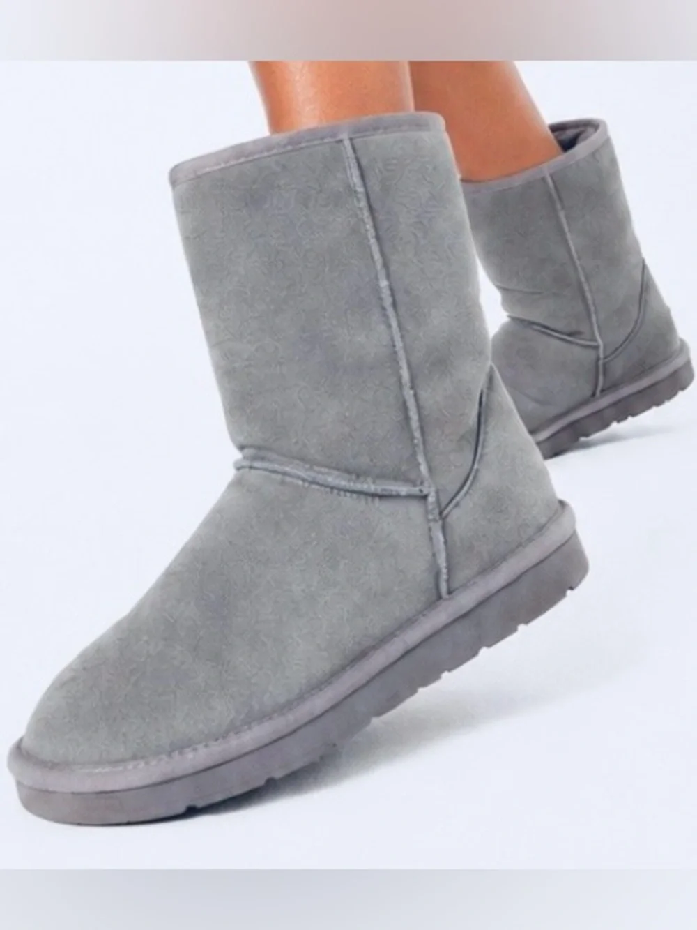 Like UGGS ✨ DREAM PAIRS Grey Faux Leather Sherpa Lined Winter Boots Ugg Style